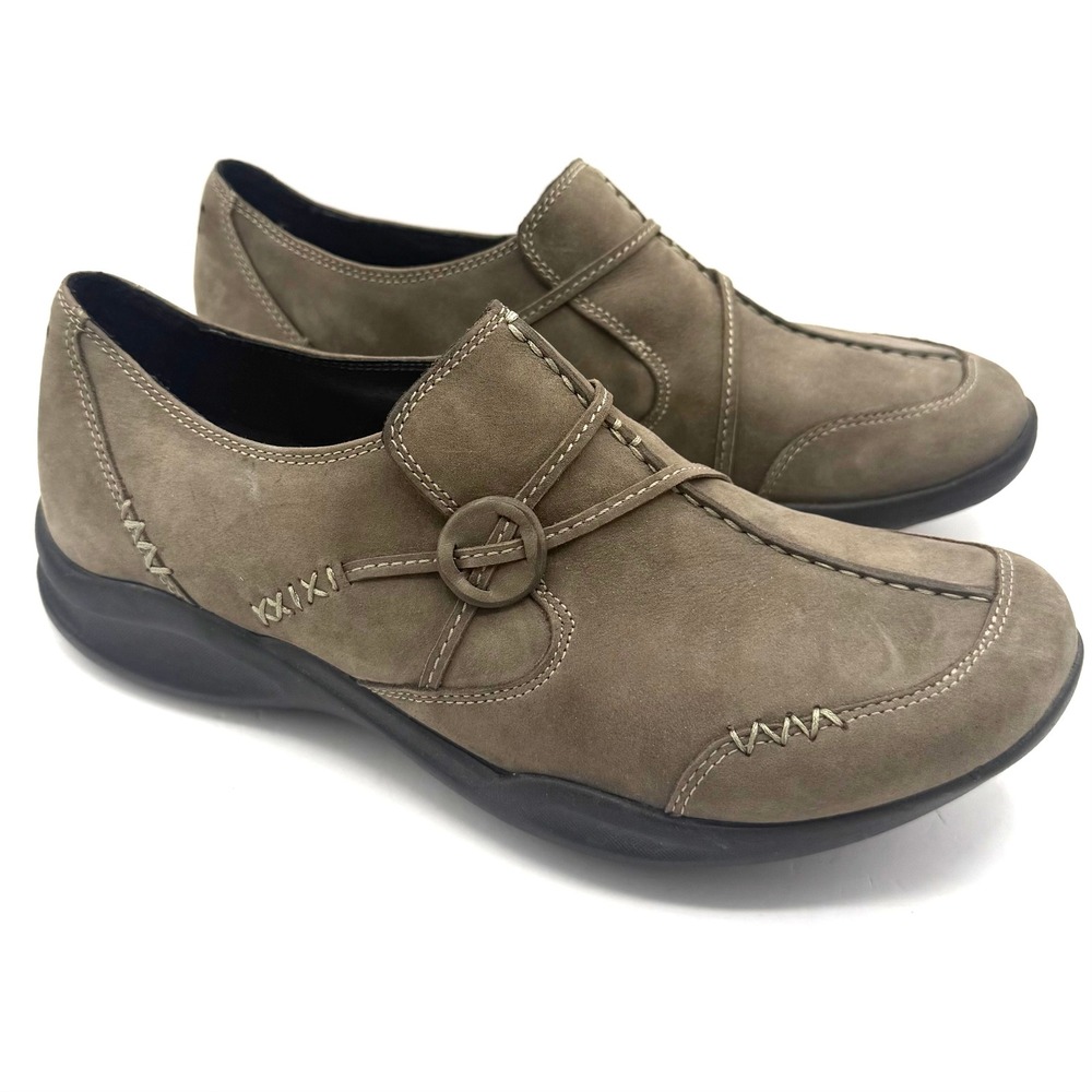 Clarks Wave Loafers Womens 9.5 M Taupe New Slip On Leather Walking Shoes 87575